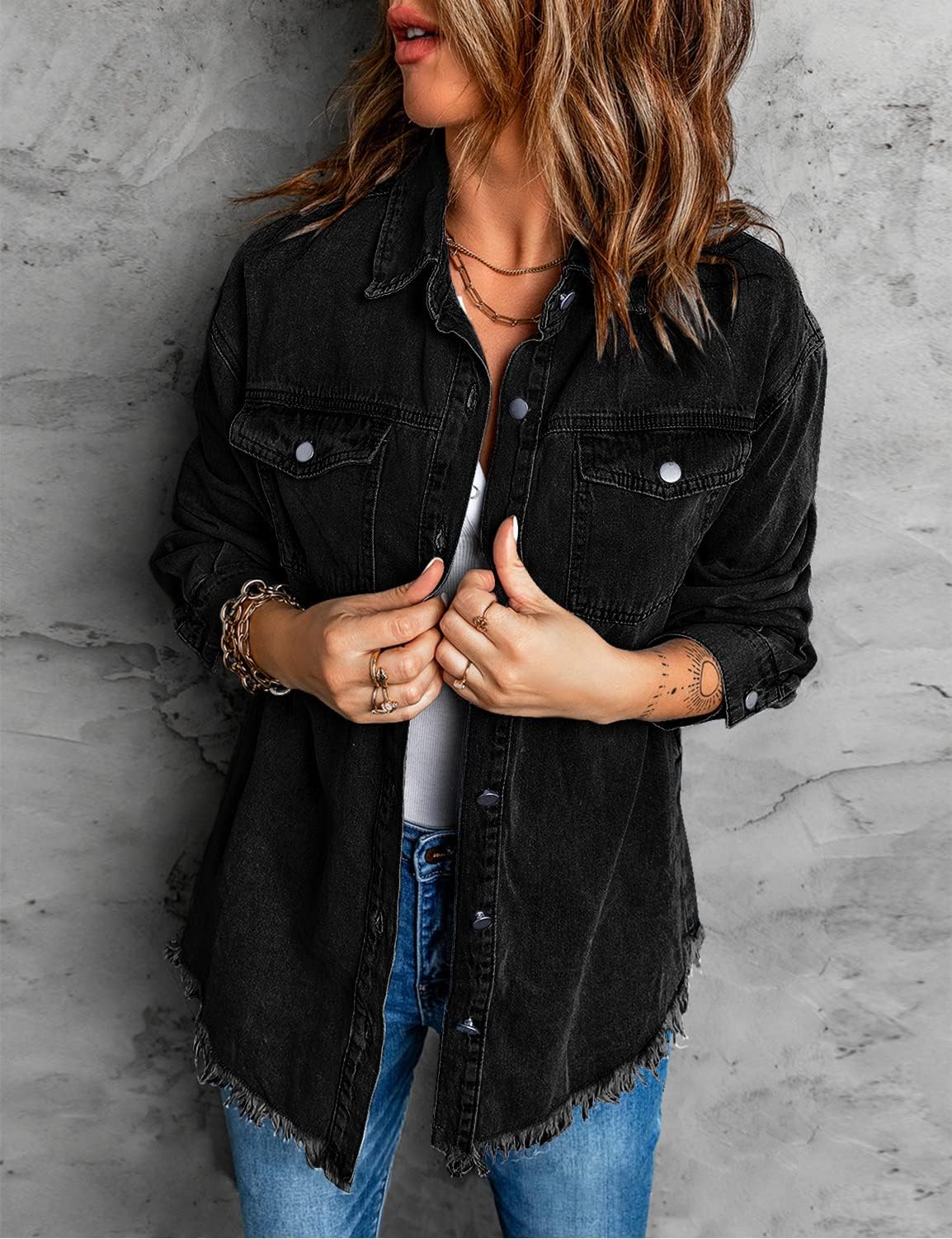 Vetinee Women's Country Outfits For Women Oversized Boyfriend True Black Front Button Up Frayed Raw Hem Long Sleeve Pockets Denim Jean