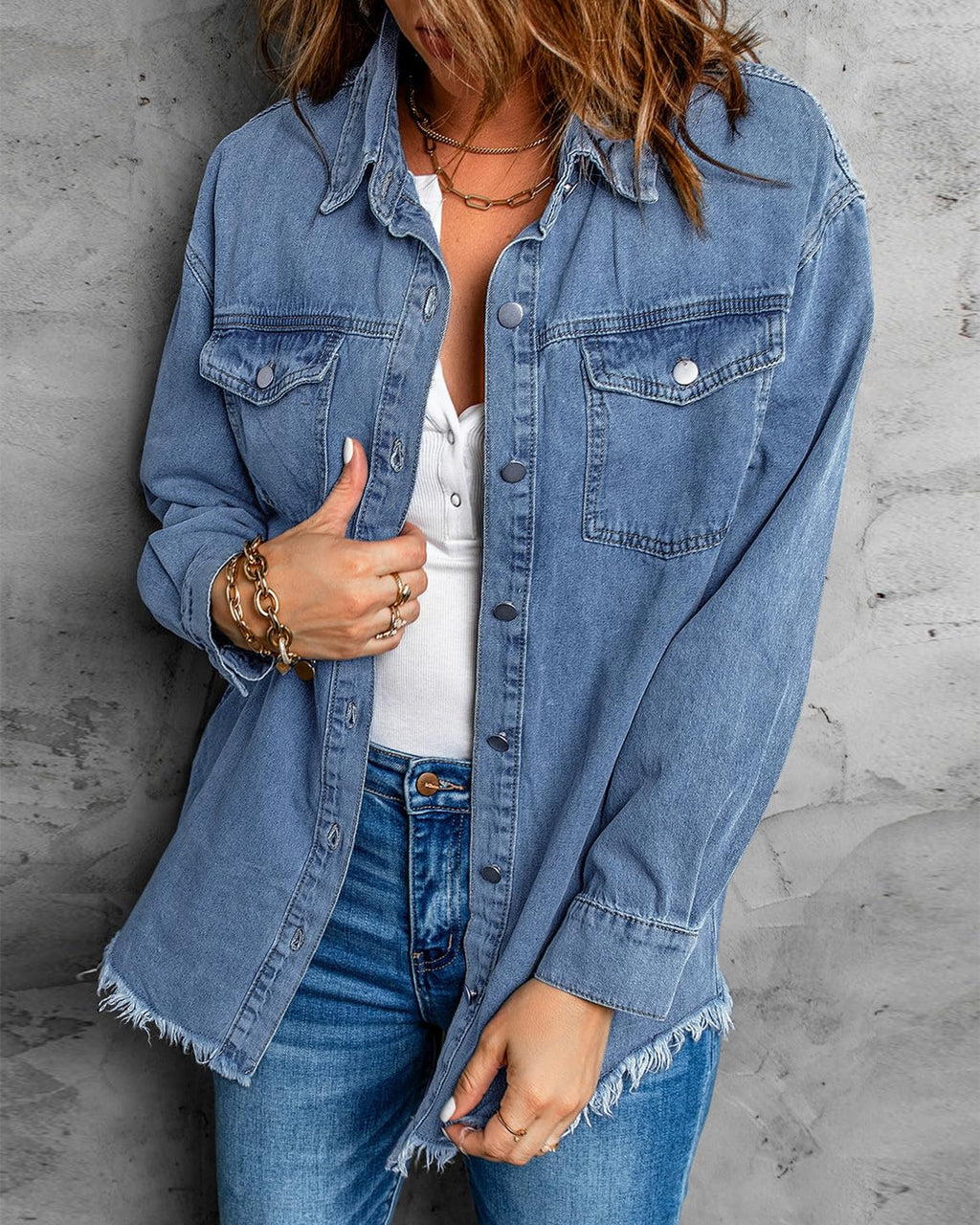 Vetinee Women's Oversized Boyfriend Medium Blue Front Button Up Frayed Raw Hem Long Sleeve Pockets Denim Jean Jacket Shacket Xx-large Size