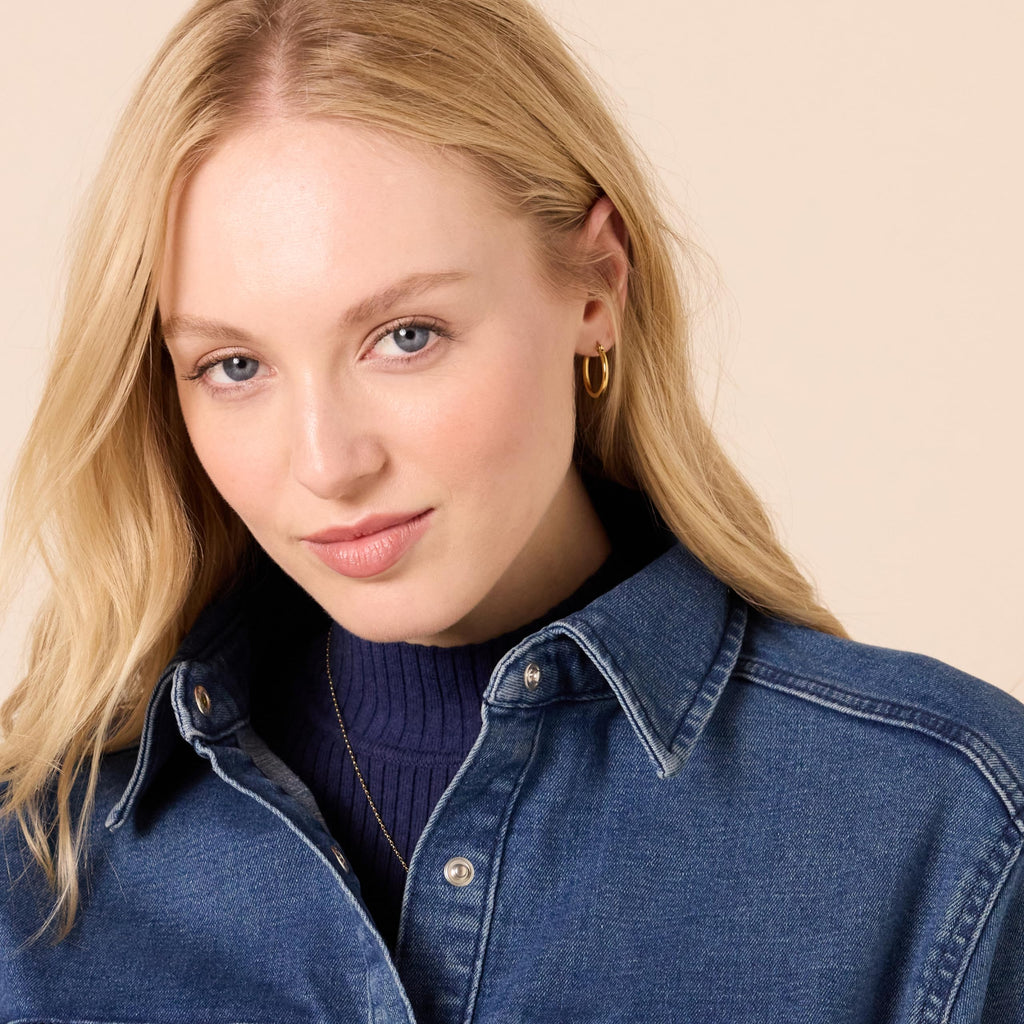 Amazon Essentials Women's Oversized-fit Heavyweight Denim Shirt Jacket, Medium Wash, X-small